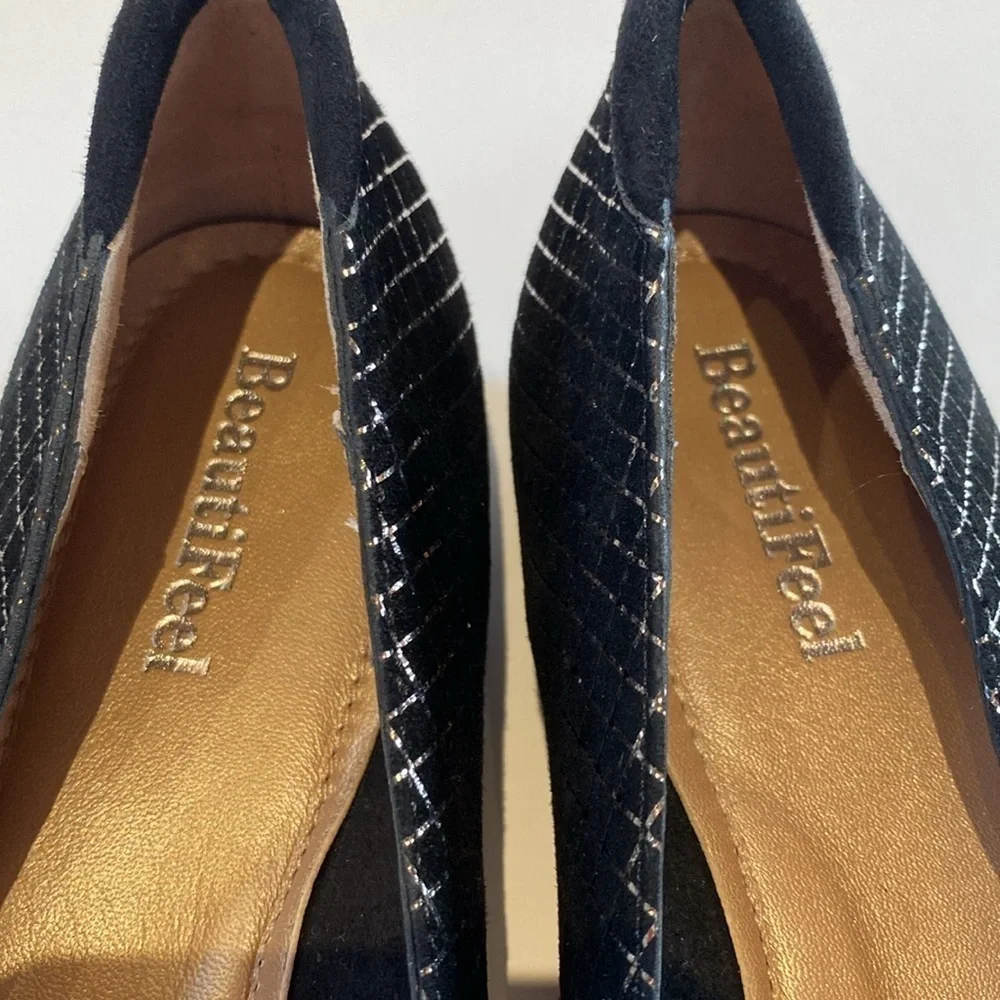 BeautiFeel Black & Gold Suede Leather Medallion Ballet Flats Size 6.5 (37)